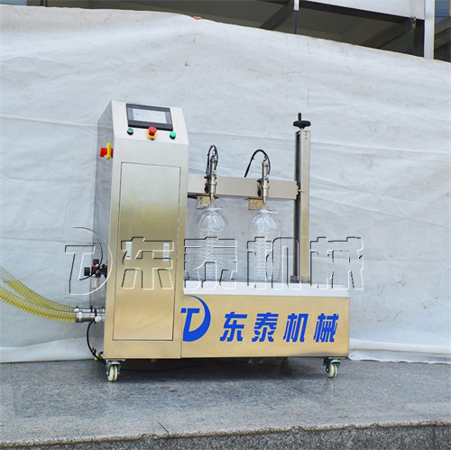 如何清洗小型食用油灌裝機？東泰告訴你